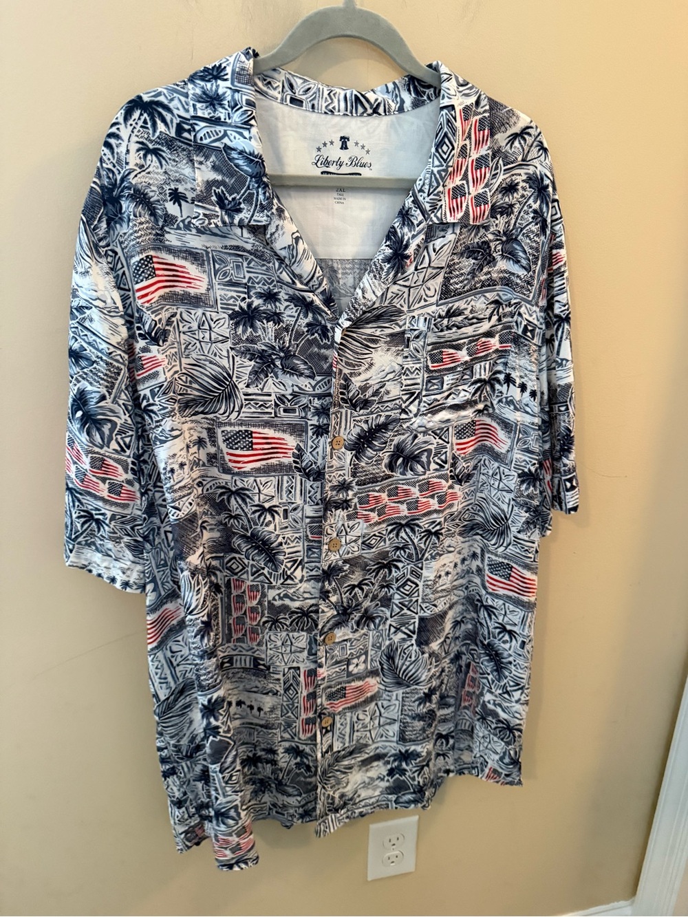 Liberty Blues Hawaiian American Flag Shirt Size 2X Tall